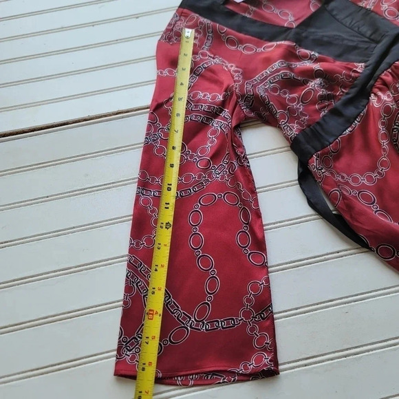 Two Hearts Maternity Red Black Satin Shiny V-Neck Tie Back Top Blouse Sz S - Picture 9 of 13